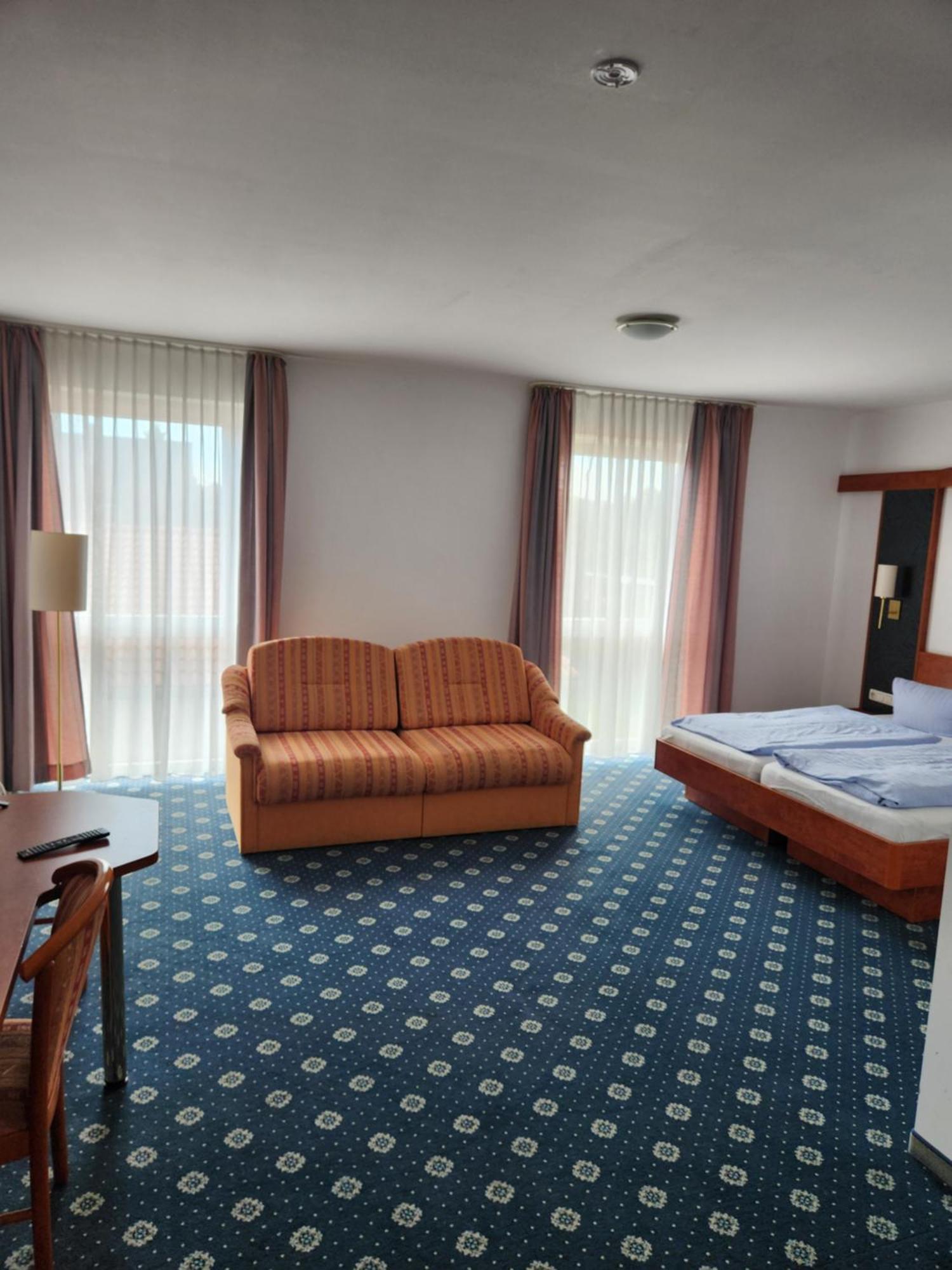 Hotel Hoyers In Pinneberg Prisdorf Dış mekan fotoğraf